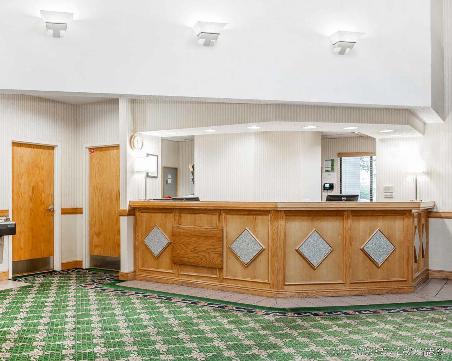 Quality Inn & Suites Brownsburg - Indianapolis West Экстерьер фото