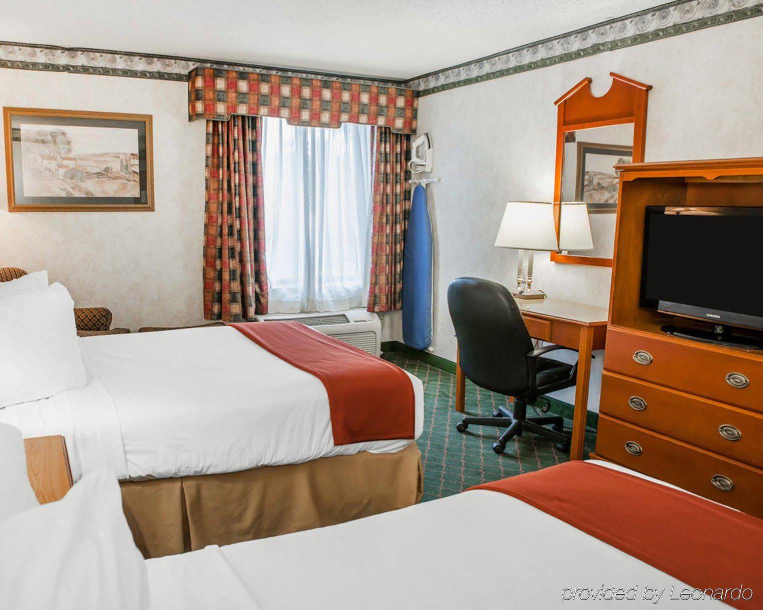 Quality Inn & Suites Brownsburg - Indianapolis West Экстерьер фото