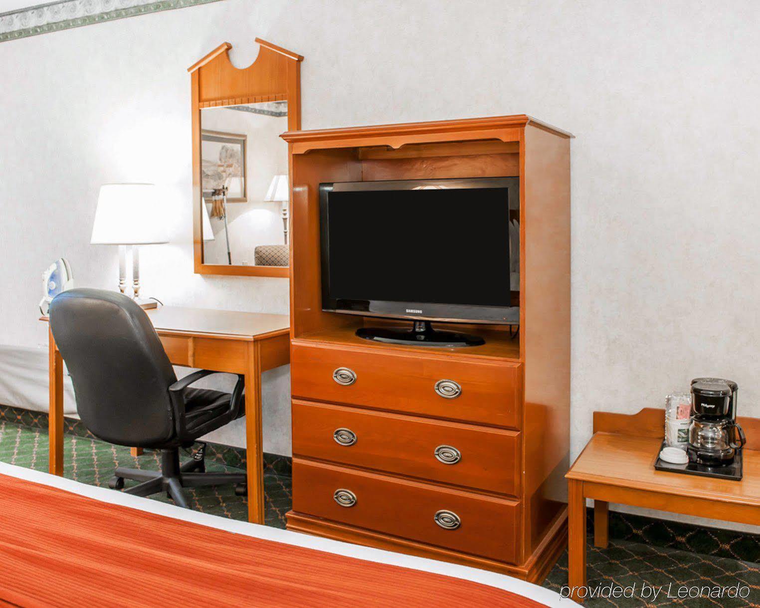 Quality Inn & Suites Brownsburg - Indianapolis West Экстерьер фото